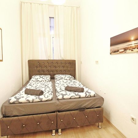 Comfortable Rooms Near Schoenbrunn Palace Hl Відень Екстер'єр фото