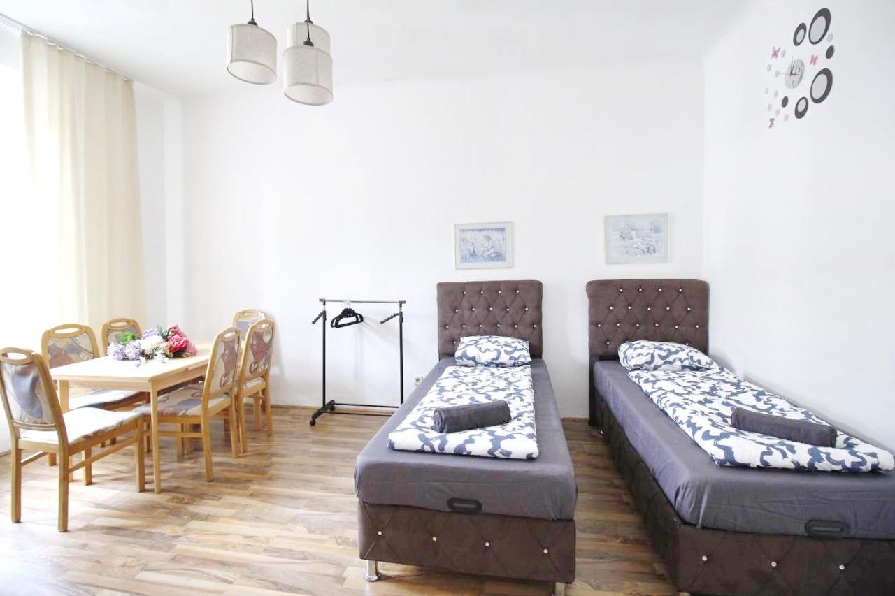 Comfortable Rooms Near Schoenbrunn Palace Hl Відень Екстер'єр фото