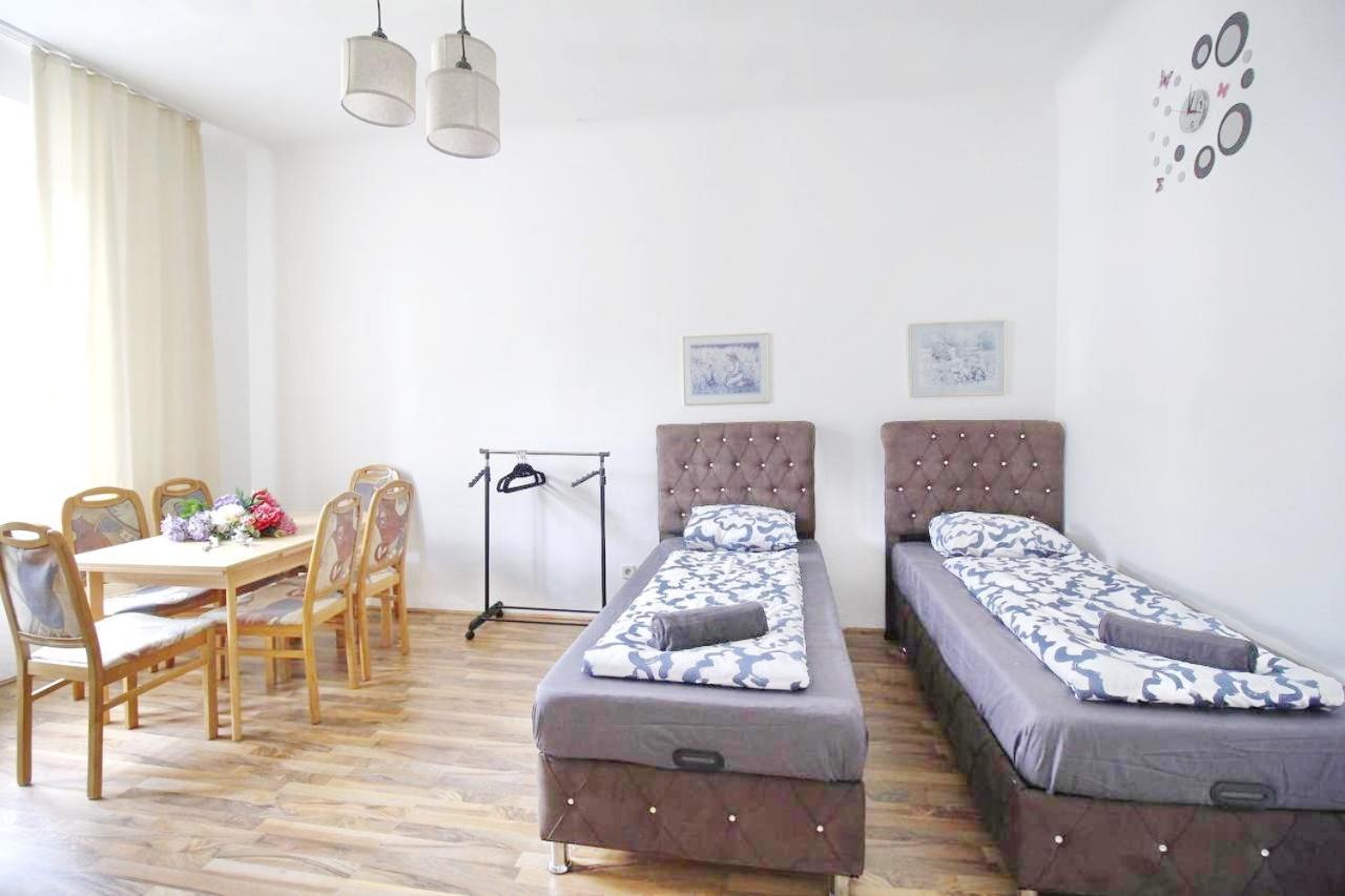 Comfortable Rooms Near Schoenbrunn Palace Hl Відень Екстер'єр фото