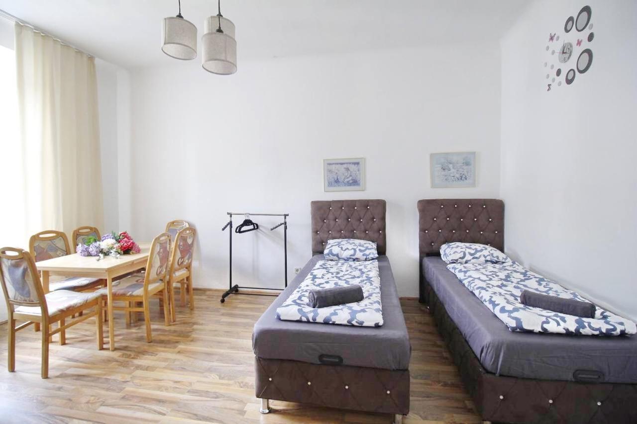 Comfortable Rooms Near Schoenbrunn Palace Hl Відень Екстер'єр фото