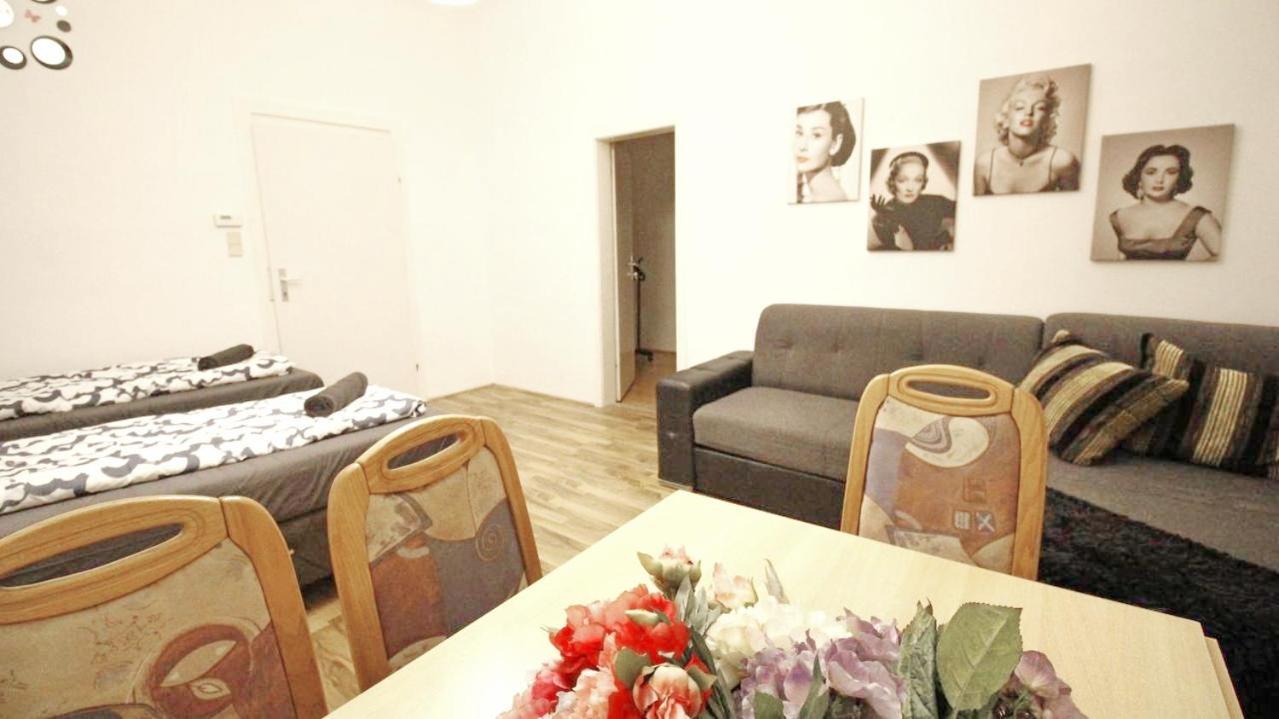 Comfortable Rooms Near Schoenbrunn Palace Hl Відень Екстер'єр фото